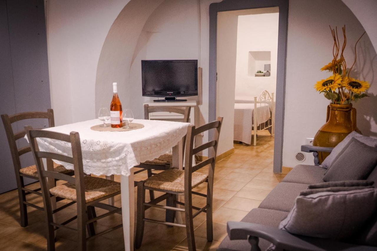 I Trulli Di Caterina - Casa Vacanza Privata マルティナ・フランカ エクステリア 写真